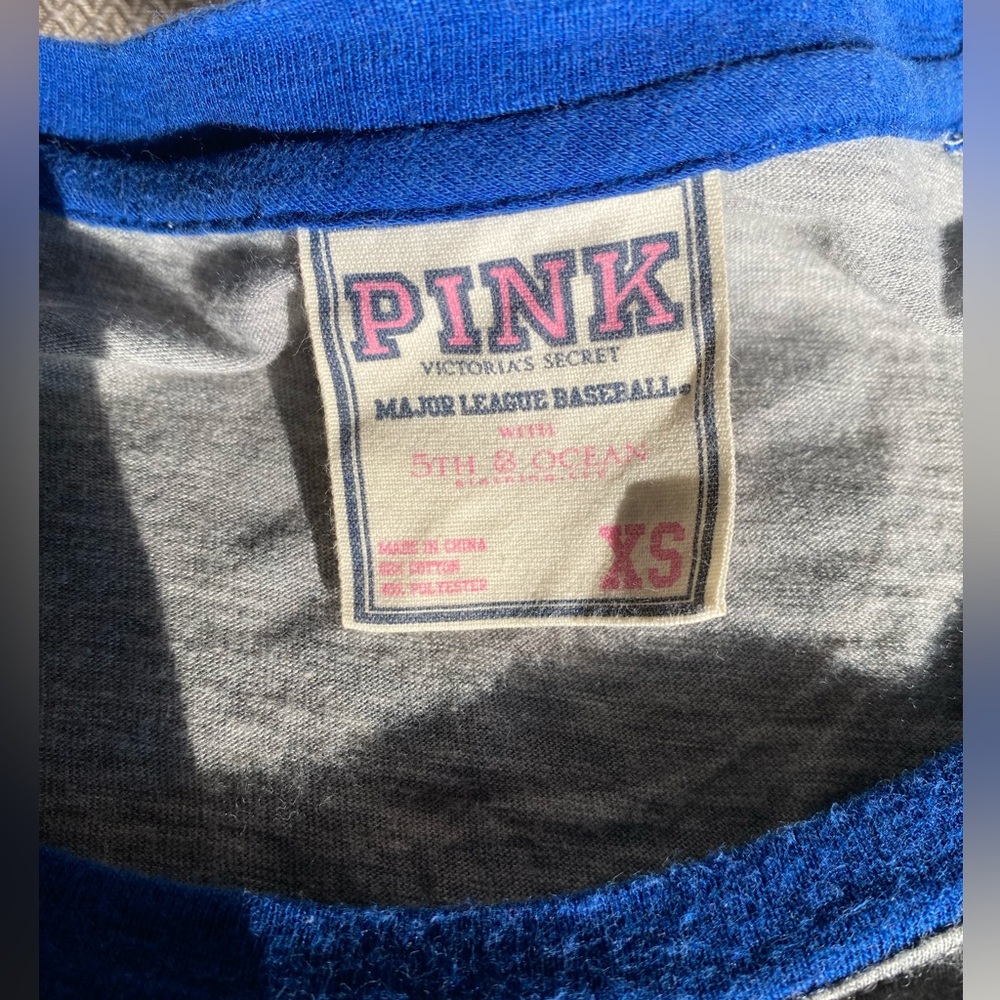 Victoria’s Secret PINK Chicago Cubs Designated Kisser Baseball Tee XS ⚾️ - Picture 9 of 9